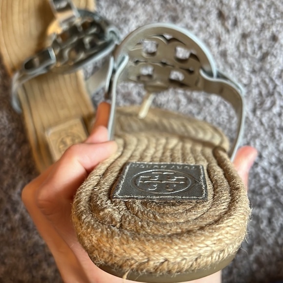 Tory Birch silver espadrille Miller sandals - Picture 10 of 16